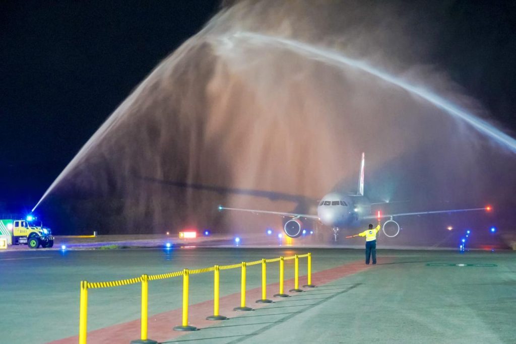 1001277438-1024x683 Recibe Puerto Escondido el segundo vuelo por temporada invernal proveniente de Toronto, Canadá: Sectur Oaxaca